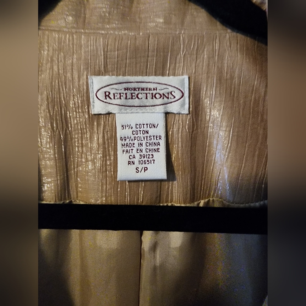 NORTHERN REFLECTIONS GOLD JACKET - Picture 5 of 8